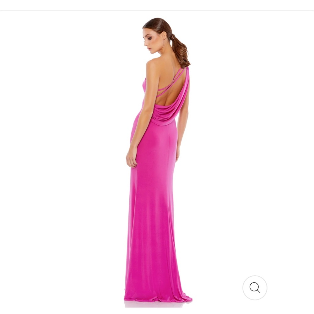 Mac Duggal